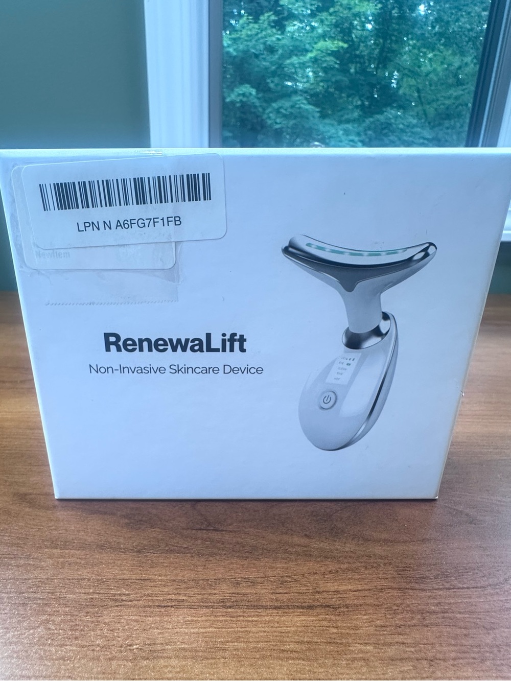 Renewalift Non-Invasive Skincare Device in White
